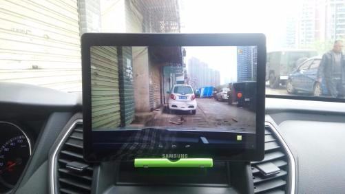 车载导航仪有倒车影像和行车记录仪可不可以共用一个后摄像头？？