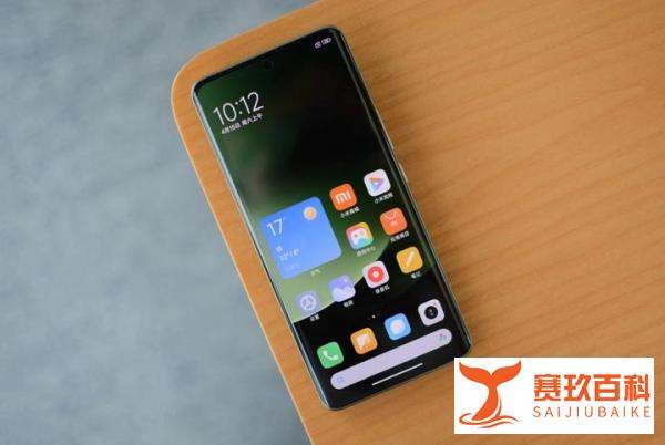 小米开启“清仓方式”，6499元跌至3999元，16GB+512GB+徕卡四摄