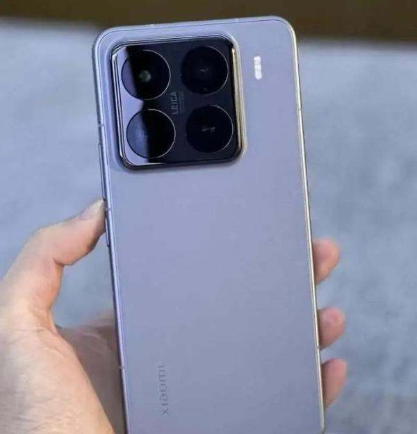 小米16 Pro配置参数曝光，对比小米15 Pro，这次升级究竟大不大？