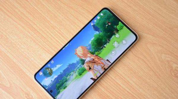 24GB+1TB大存储空间手机不贵，仅3399元，还有IP68防水和120W快充