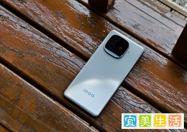 两千元不到的天玑9300+手机，都有长续航，至少用6年