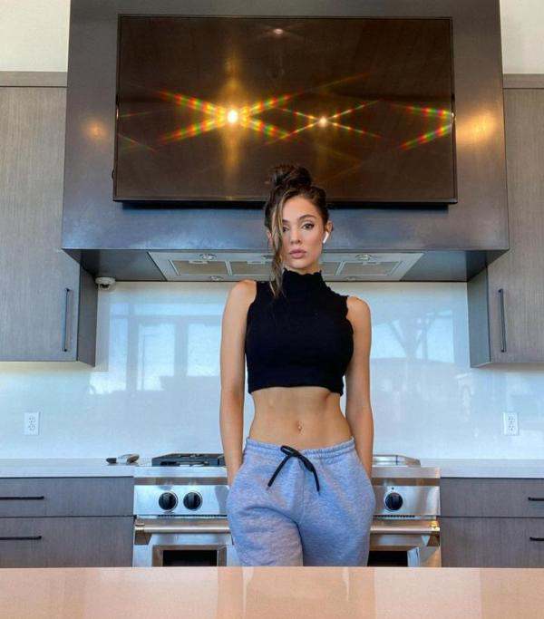 iQOO neo6se和真我 gt neo3价格差不多，买哪款好？