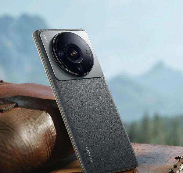 买手机眼光要放长远，这3款手机“闭眼买”，三五年内不用换新机