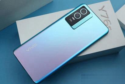 vivoy76st1版vivoy300一手机哪款占优势