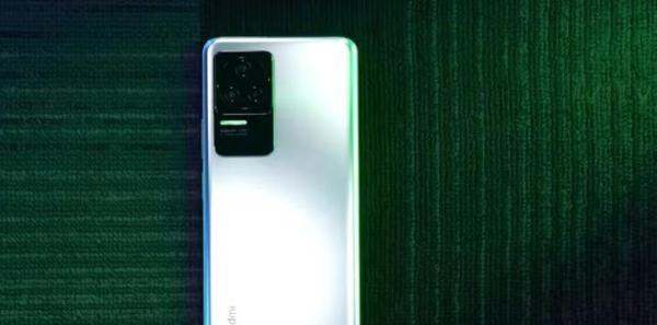 同样是天玑8100，一个卖3699元，另一个卖2199元，贵就肯定好吗？