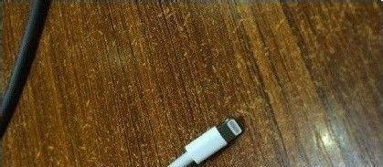 让手机数据线接口不容易坏掉的高招