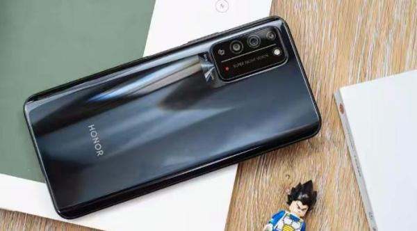 现在荣耀X10还值得购买吗，性价比好不好？你会怎么选择