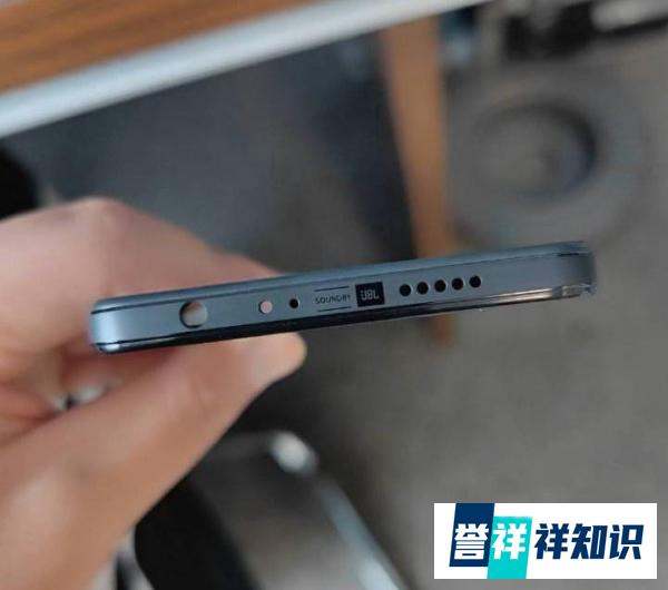 红米K40真机曝光，卢伟冰实锤搭载天玑芯片，价格将突破2000元