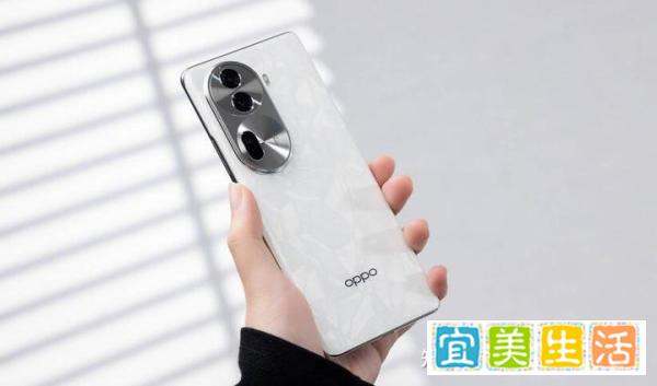 100万跑分+长焦三摄+256G，跌价700元清仓，OPPO Reno11值得入手吗？