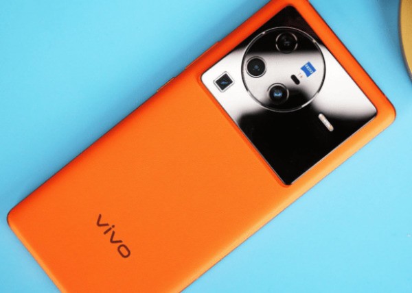 为什么许多人宁买顶配千元机，不买低配旗舰机？