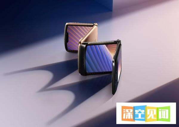 motorola razr 刀锋5G折叠手机发布 重铸经典颠覆想象