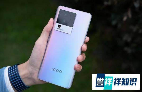 千元机的“卷王”诞生，120W闪充+天玑8200，256GB才1399元