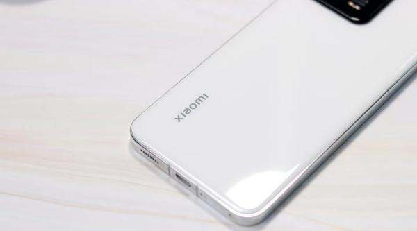 喜欢性价比看过来！这三款小米手机即将下架，价格也跌至新低了
