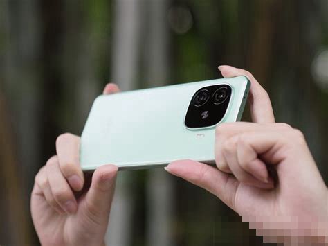 iqooz9turbo超长续航版跟vivo200gt对比