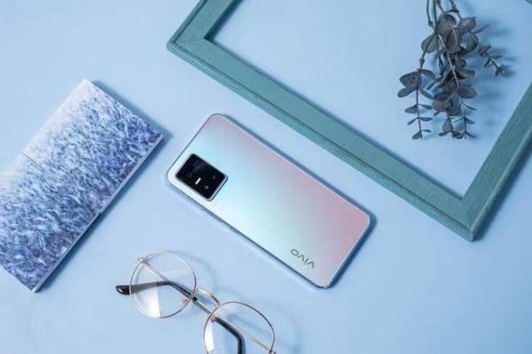 最近有什么新手机推荐，vivo S10好不好呢？