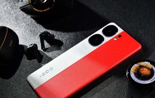 iQOO不要利润了？天玑9300手机低至2585元，IMX920主摄+120W闪充