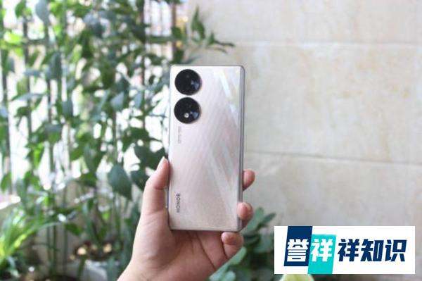 预算不到两千元，这三款手机配置高、价格亲民，公认值得买