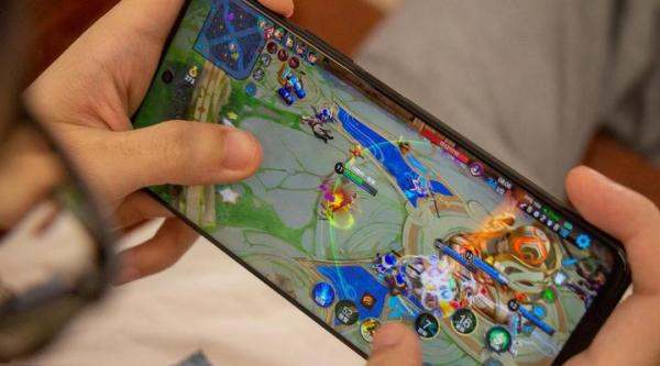 低端机新挑选！荣耀X40GT跌至1659，骁龙888+256GB+66W快充