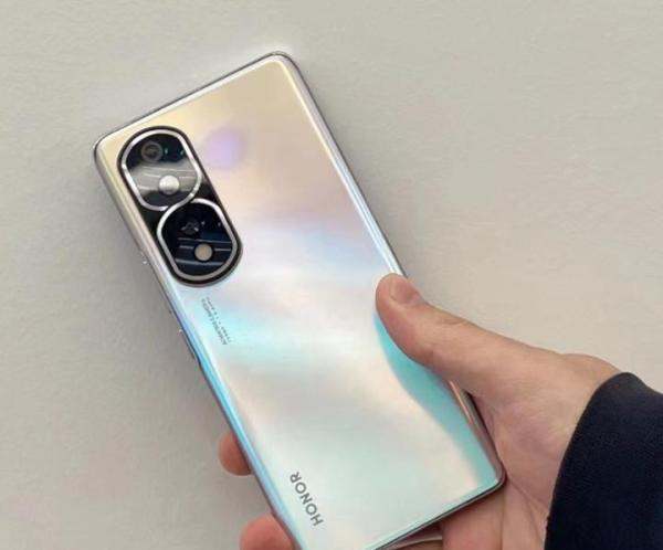 预算2500元，想买荣耀？推荐这三款骁龙8+手机，“闭眼买”不吃亏