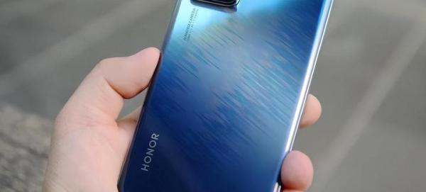 3299元起！荣耀80 GT正式发布，OLED直屏+旗舰影像+骁龙8Gen1+