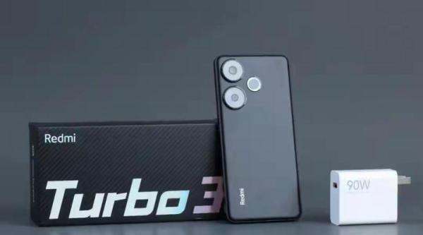 曾多次拿到性价比第1，第三代骁龙8S+90W+1.5K屏，国补后仅1359元