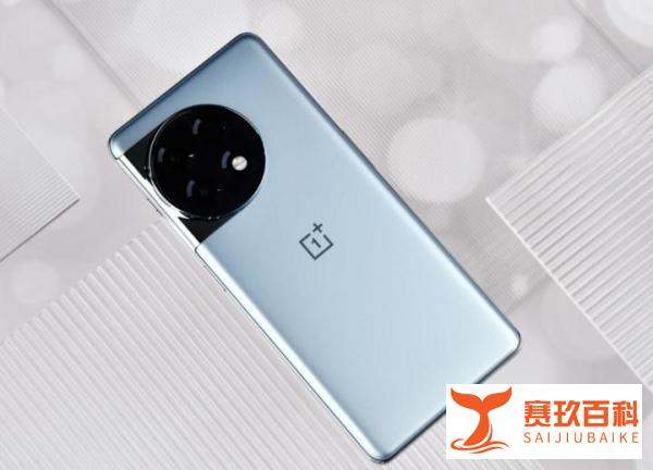 从2799元跌至1938元，100W+骁龙8+芯片，5000万三摄旗舰加快清仓