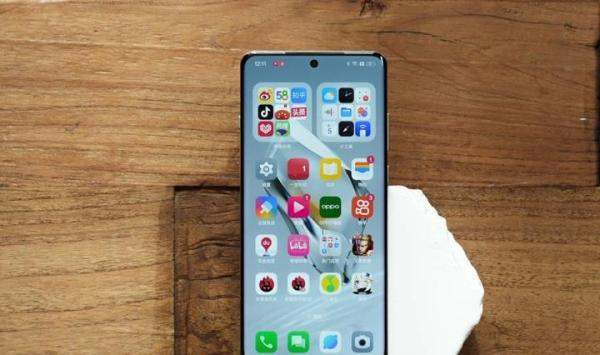 OPPO高端机又降了，骁龙8Gen3+120倍变焦+2K屏，如今跌至3675元起