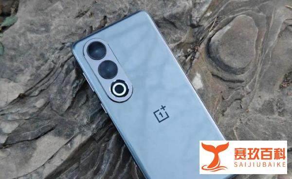 今年买手机，搭载骁龙8+Gen 1cpu的手机还值得买吗？