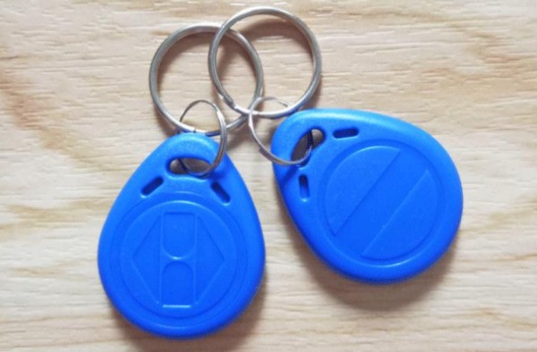 怎么判断门禁卡是否为13.56MHz而且没有加密的门禁卡?