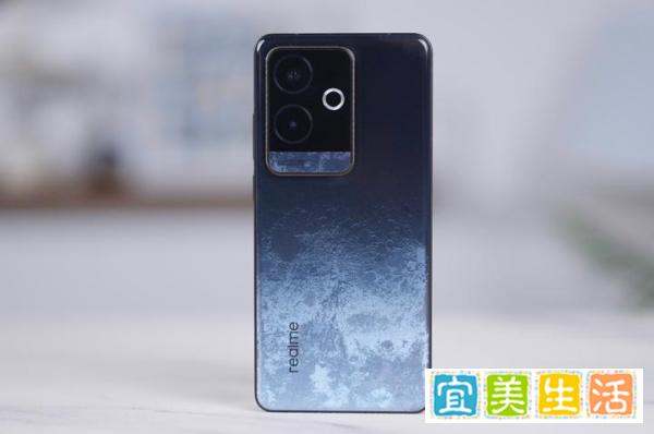 真我放弃高利润！骁龙8Gen3+16G+512G才卖1961元，标准版更亲民了