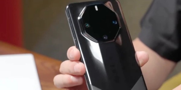 华为Mate 60 RS 非凡大师版和Pro+的不同_华为Mate 60 RS 非凡大师版和Pro+有什么不同