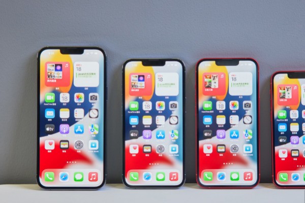 苹果15肿么充电呢？