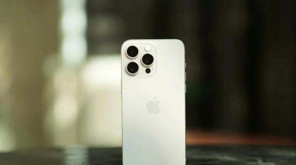 iPhone 15ProMax售价大跳水，256GB内存调低2170元，终于等到了！