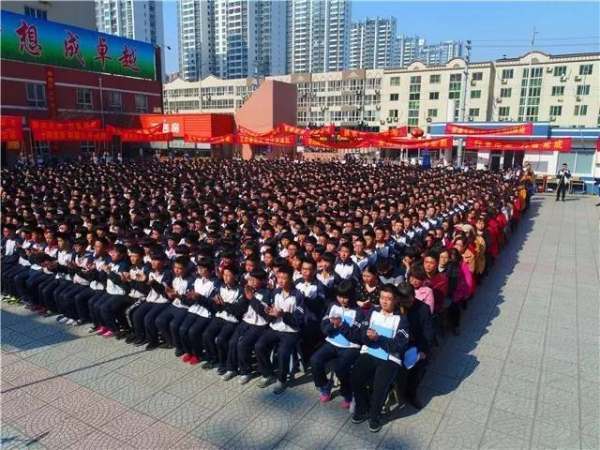 谁有可以配合初三百日誓师大会发言稿的背景音乐