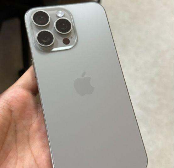 预算7000左右！网友果断放弃android机买二手iPhone15Pro Max！