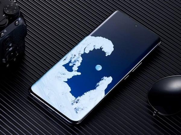 magic5和荣耀100pro不同