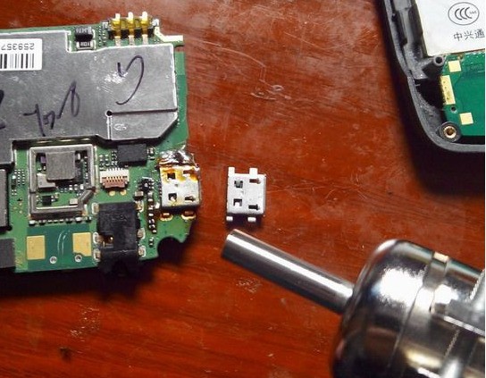 安卓手机换尾插详细教程视频