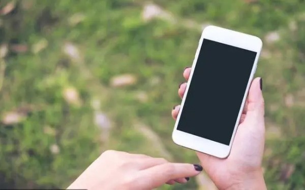 怎样防止手机丢失后别人刷机或者窃取里面的信息？