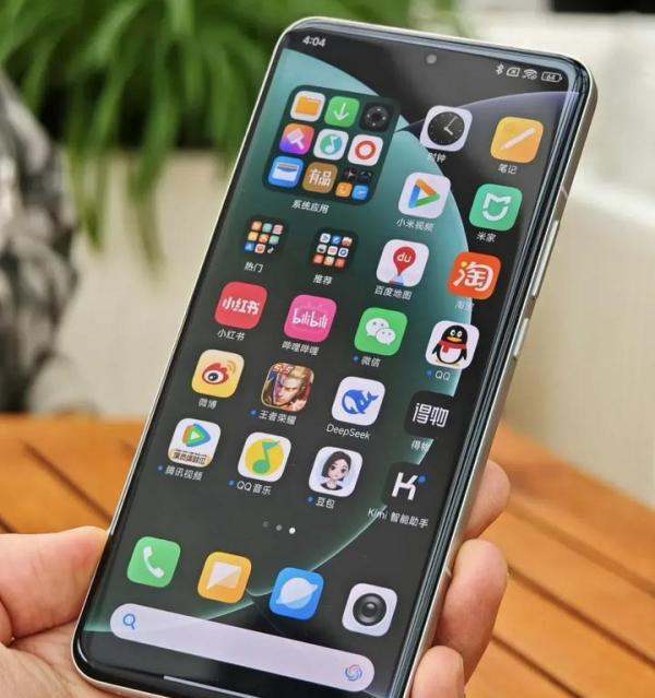 想买拍照最强的手机？2025年这三款封神机型，堪称“移动单反”