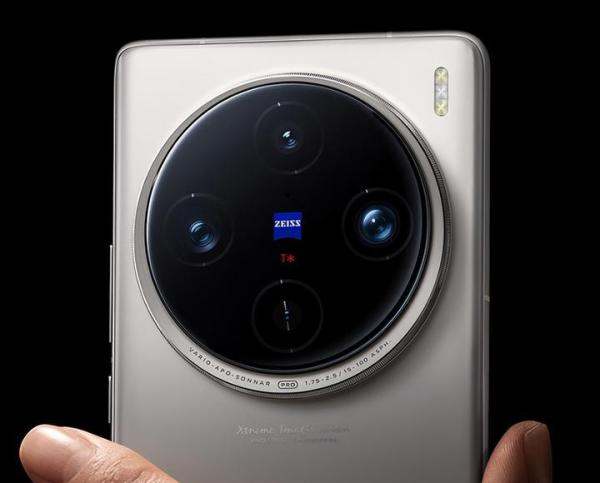 2024年618买手机建议一步到位，这5款全能旗舰手机，体验好拍照强