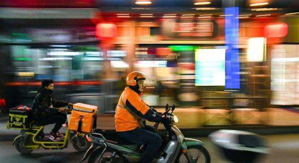 小米14粉色抗摔吗