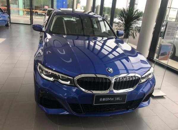 一口气降3.69万，探店2021款宝马3系，卖出“白菜价”