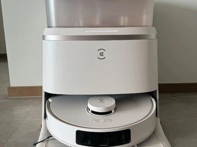 科沃斯扫地机器底部开关在哪里