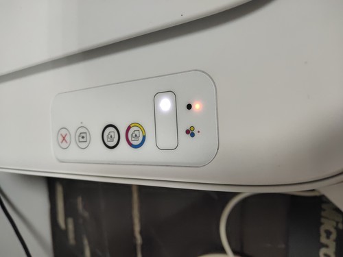 HP Deskjet 2132打印机黑色墨盒显示灯总是闪是怎么回事？