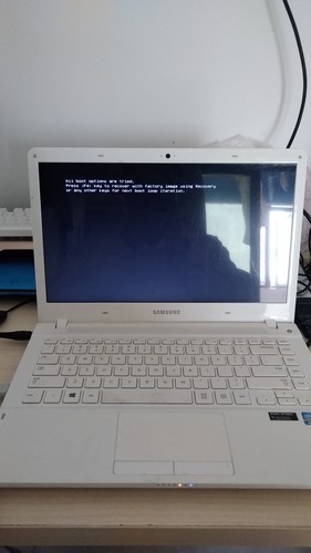 我手机是op机2500元买的前几天外屏摔坏了,手