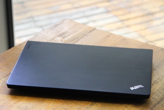常识问答：ThinkPad 黑将S5的接口丰富吗