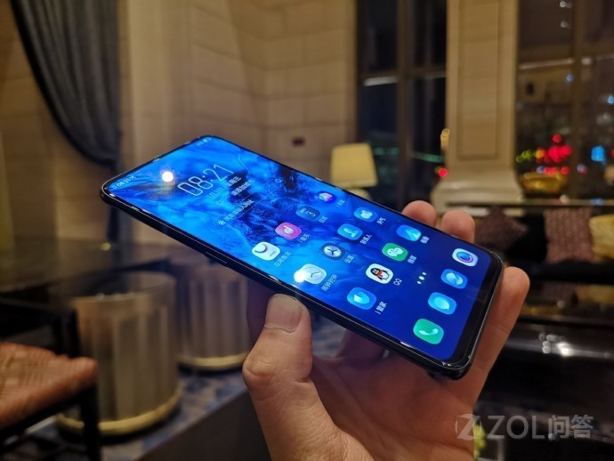 小米8探索版和vivo NEX哪个科技含量更高?