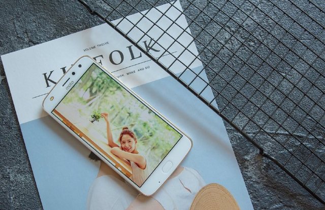 Moto Z2 Play竟然在这方面超过了iPhone7！