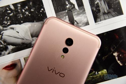 vivo Xplay7华为Mate10怎么选？