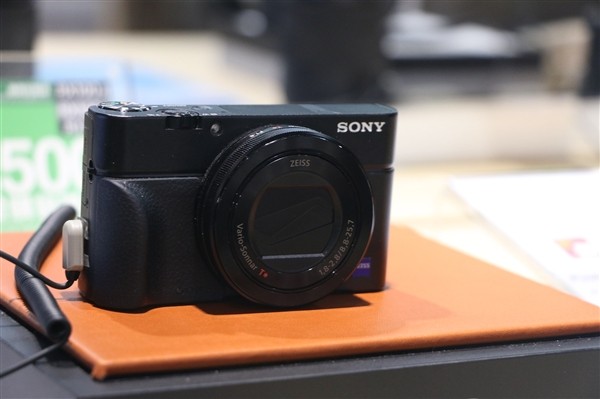 身份证上的丑照终于有救了？